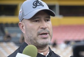 Manny Acta, vicepresidente de Operaciones de Béisbol de las Águilas Cibaeñas.