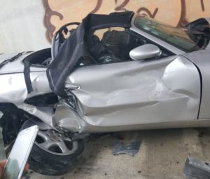 Porsche en el que falleció el abogado Arístides Rafael Rubio Ortiz