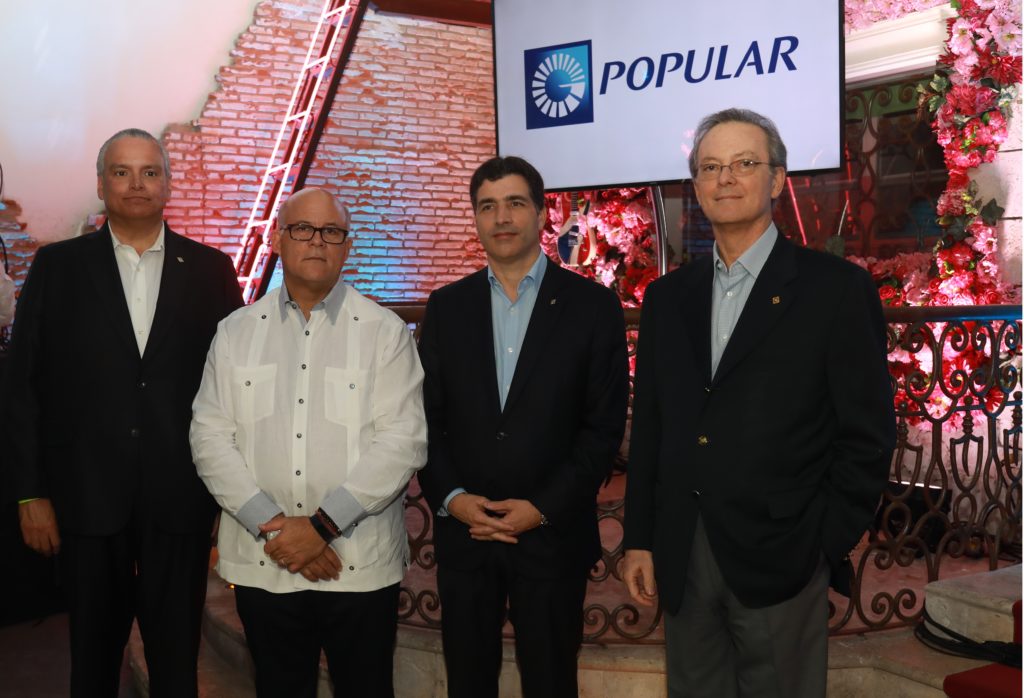 Desde la izquierda los señores Luis E. Espínola, Eduardo Grullón, Christopher Paniagua y Manuel A. Grullón.