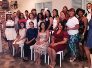 Durante la tarde de té de la JCI Femenina Santo Domingo