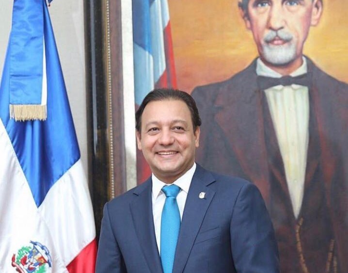 El alcalde de Santiago, Abel Martínez