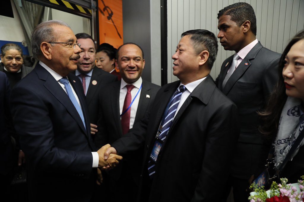 El presidente Danilo Medina a su llegada a China