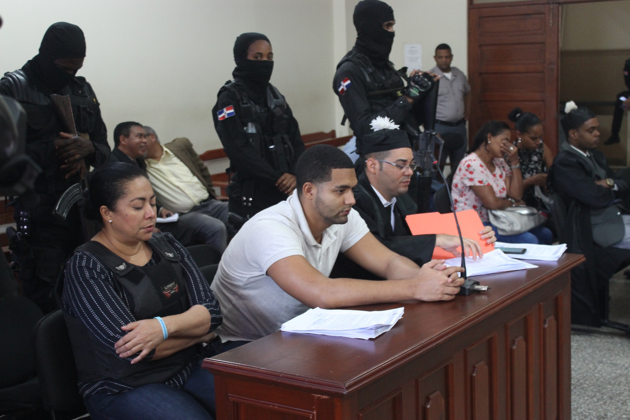 Marlin y Marlon Martínez escuchan la sentencia condenatoria  definitiva. Foto Narciso Acevedo
