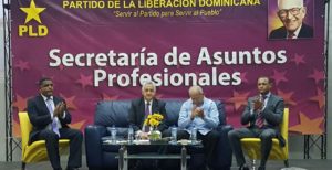 El delegado del PLD ante la Dirección de Elecciones de la JCE, José Manuel Hernández Peguero, habla sobre la ley de partidos.