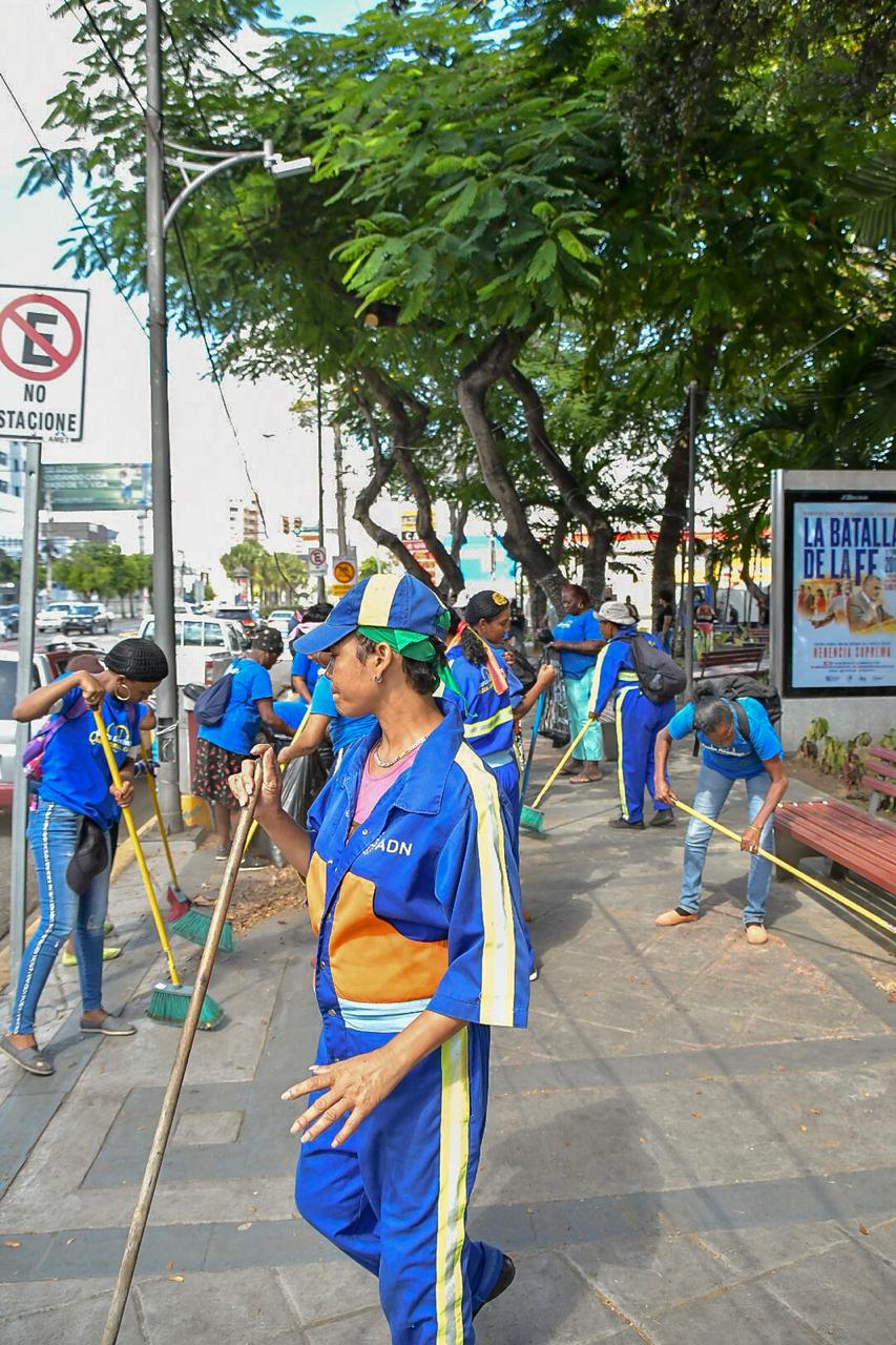 El amplio operativo de limpieza de la Alcaldía fue realizado en todo el Distrito Nacional