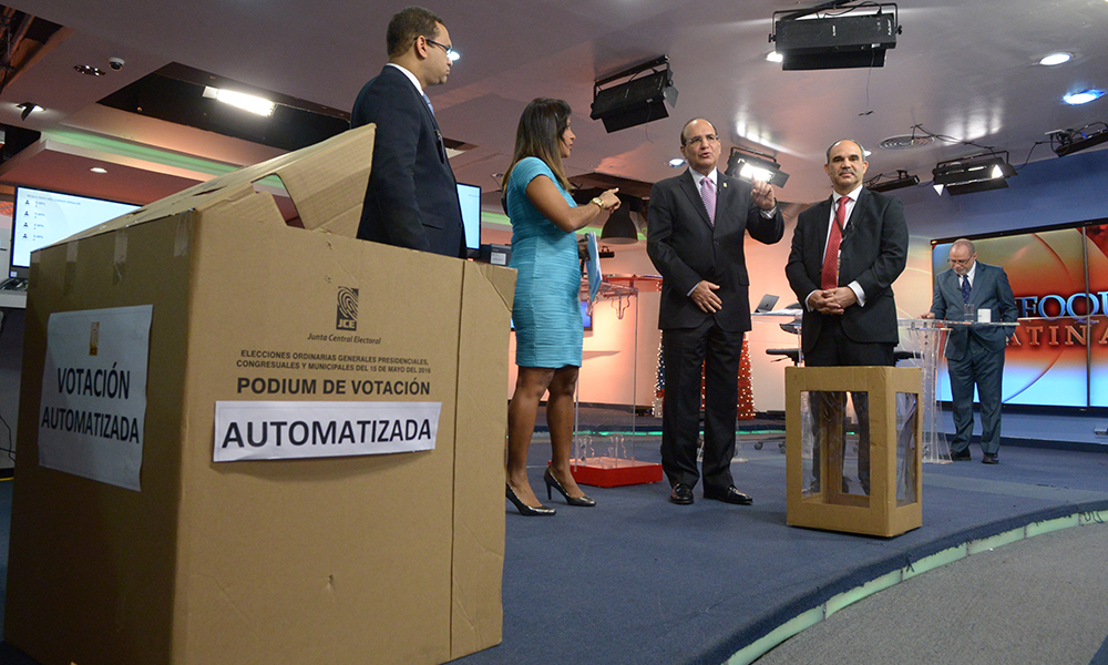 Partidos y la Junta firman acuerdo para voto automatizado