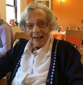 Anne Brokenbrow, de 104 año.