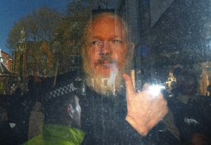 Assange fue detenido