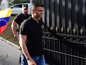 Leopoldo López, líder opositor venezolano llega a Madrid