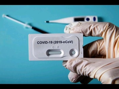 Una enfermera demandó una demanda a una clínica en la que acusa a un médico de infectarla "deliberadamente" con el coronavirus.