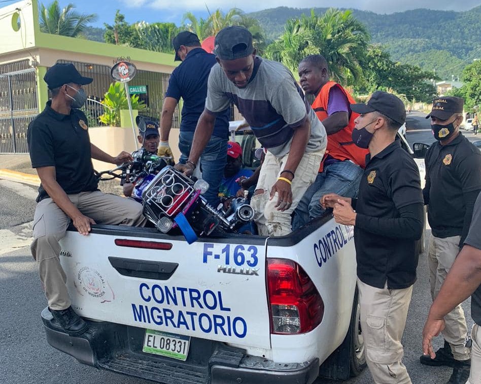 Migración detienen cientos de haitianos indocumentados - Periódico El Caribe