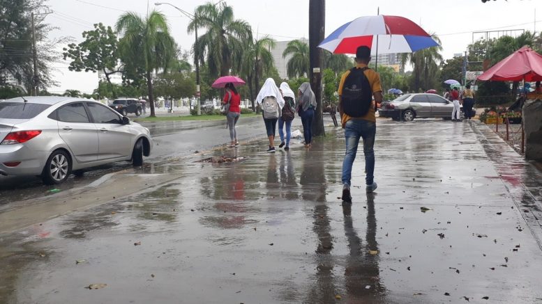 Algunas lluvias en Santo Domingo.