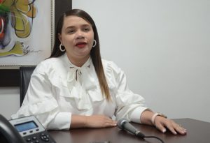 Génesis De León, abogada de Edision Silverio Figueroa