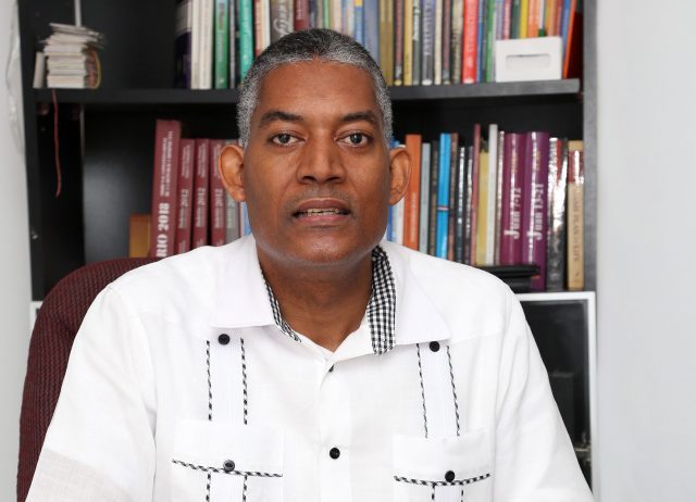 Feliciano Lacen Custodio, presidente del Consejo Dominicano de Unidad Evangélica (CODUE)