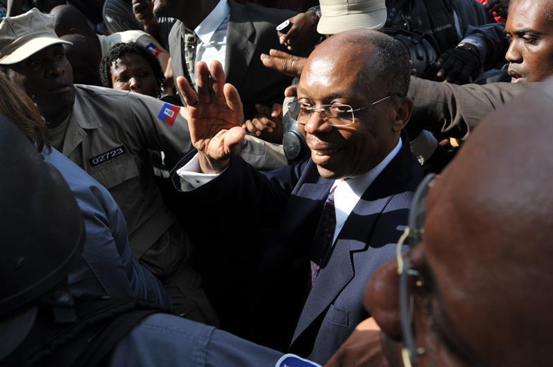 Regresa a Haití el expresidente Jean Bertrand Aristide tras recibir tratamiento médico en Cuba