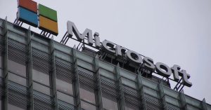 Microsoft aumentó un 38% su beneficio anual y superó por primera vez los USD 60 mil millones