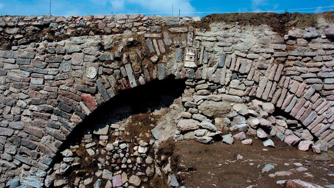 Arqueólogos vuelven a cubrir un antiguo túnel prehispánico construido hace más de 500 años