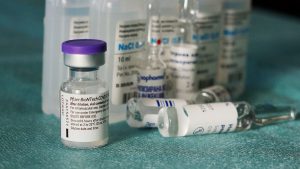 Pfizer pedirá una autorización de emergencia en EEUU para tercera dosis