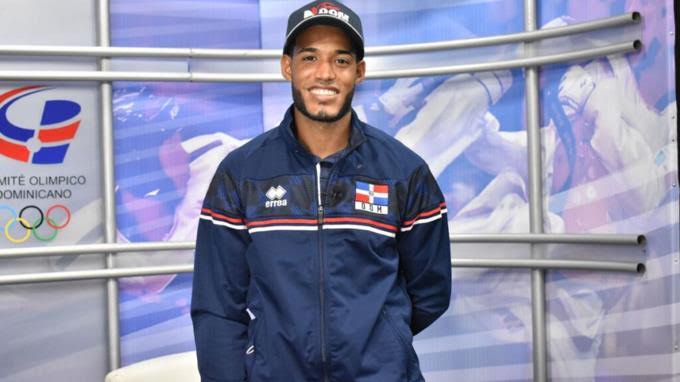 Dominicano queda en quinto lugar en remo y pasa a la repesca