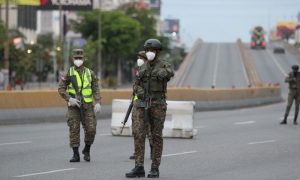 Saludan levanten el toque de queda