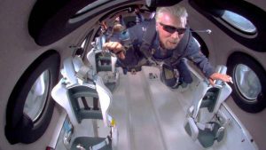 El viaje del multimillonario Richard Branson a las puertas del espacio a bordo de su propia nave
