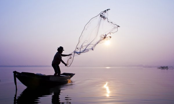 Federación y bloque de pescadores saludan Decreto 418-21 para el control de la pesca