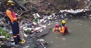 Un niño de 10 años es arrastrado por las aguas de una cañada