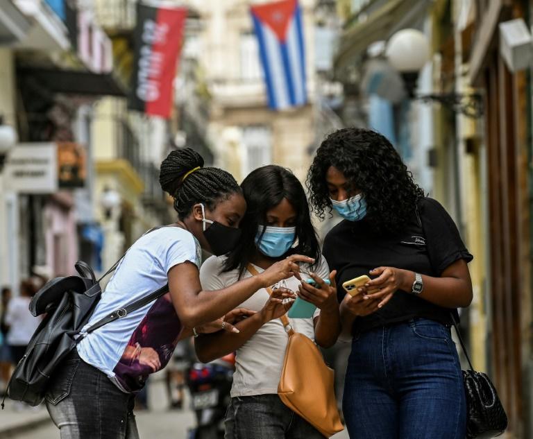 Cuba vuelve a la rutina, aún sin internet ni cifra de detenidos en protestas