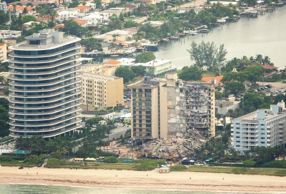 Demolerán edificio del Miami-Dade