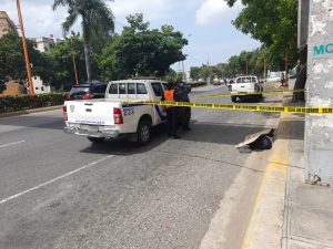 Un señor de 85 años muere tras caer de puente peatonal en expreso V Centenario