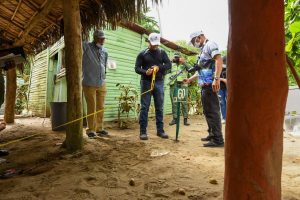 Medio Ambiente retira negocios ilegales de Playa El Valle