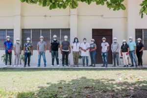 Gradúan a decenas de jóvenes como “electricistas comunitarios”