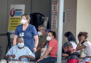 Florida bate marca de casos diarios 16 meses después de inicio pandemia