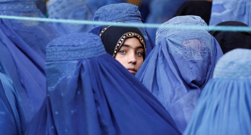 La UE pide garantizar la protección de mujeres y niñas en Afganistán