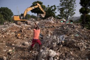 Haití pide a los topos mexicanos dejar las labores de rescate tras el sismo