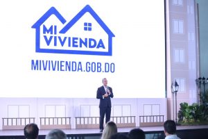 Entregan bonos a primer grupo de beneficiarios del plan Mi Vivienda