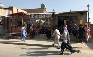 Emiratos hospedará temporalmente a 5.000 afganos evacuados hacia otros países