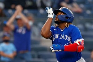 Vladimir Guerrero Jr. condujo a los Azulejos con dos jonrones