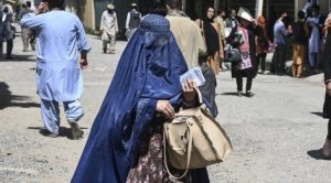 ONU dice a los talibanes que religión no justifica violar derechos de mujeres