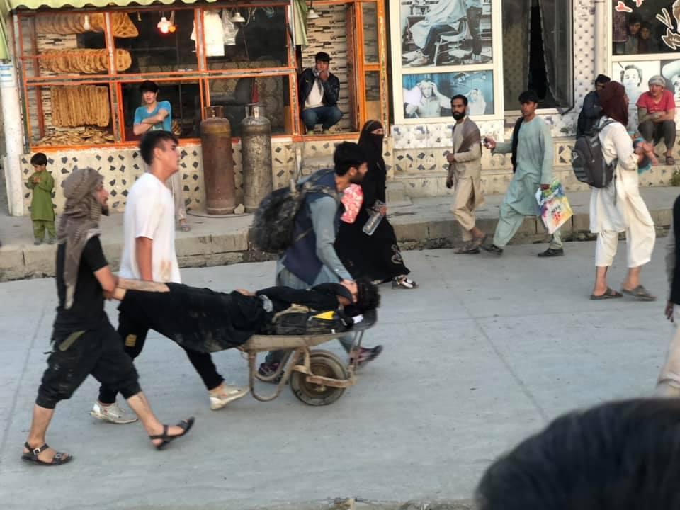 Varias muertos y heridos en dos explosiones cerca del aeropuerto de Kabul // Fuente externa