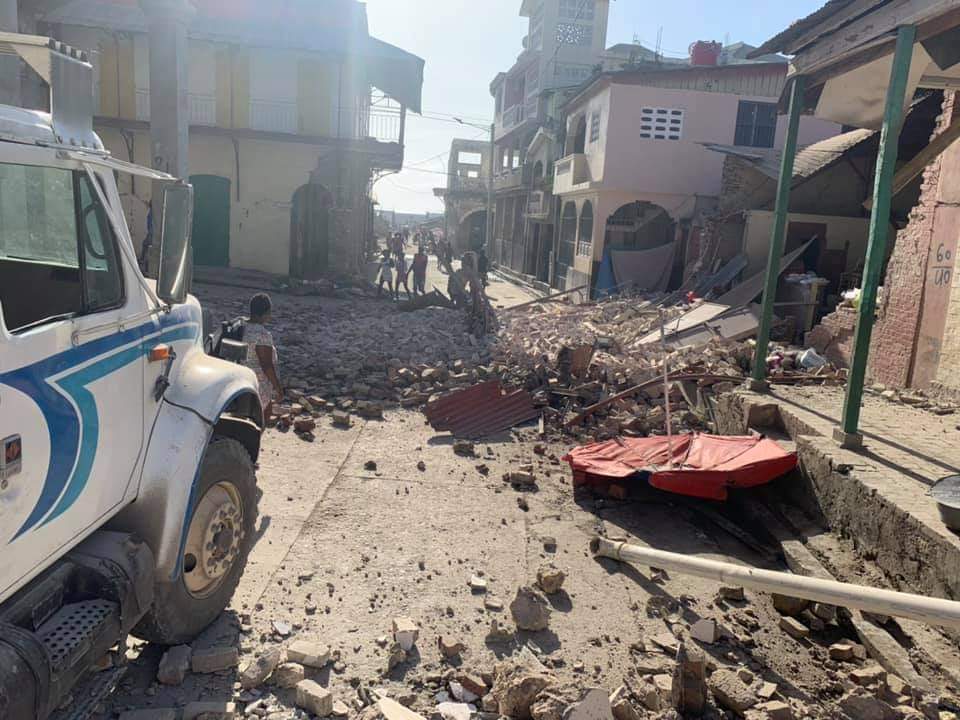 Reportan varios heridos y daños a infraestructura en Haití tras fuerte sismo