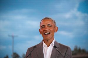 El expresidente de Estados Unidos Barack Obama cumple este miércoles 60 años, aunque finalmente ha optado por dar marcha atrás en sus planes de dar una gran fiesta el próximo fin de semana y celebrará un evento más reducido.