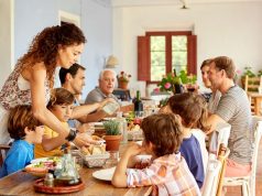 Los siete beneficios de comer juntos en familia