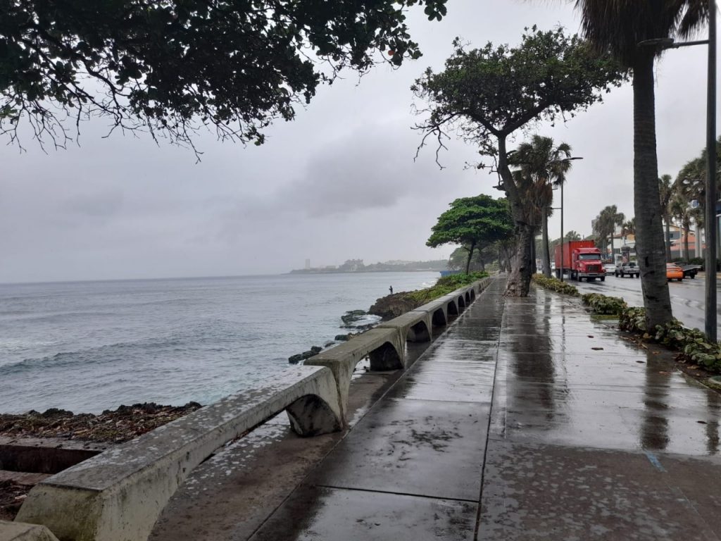 Así luce el Malecón de Santo Domingo ante el paso de Fred