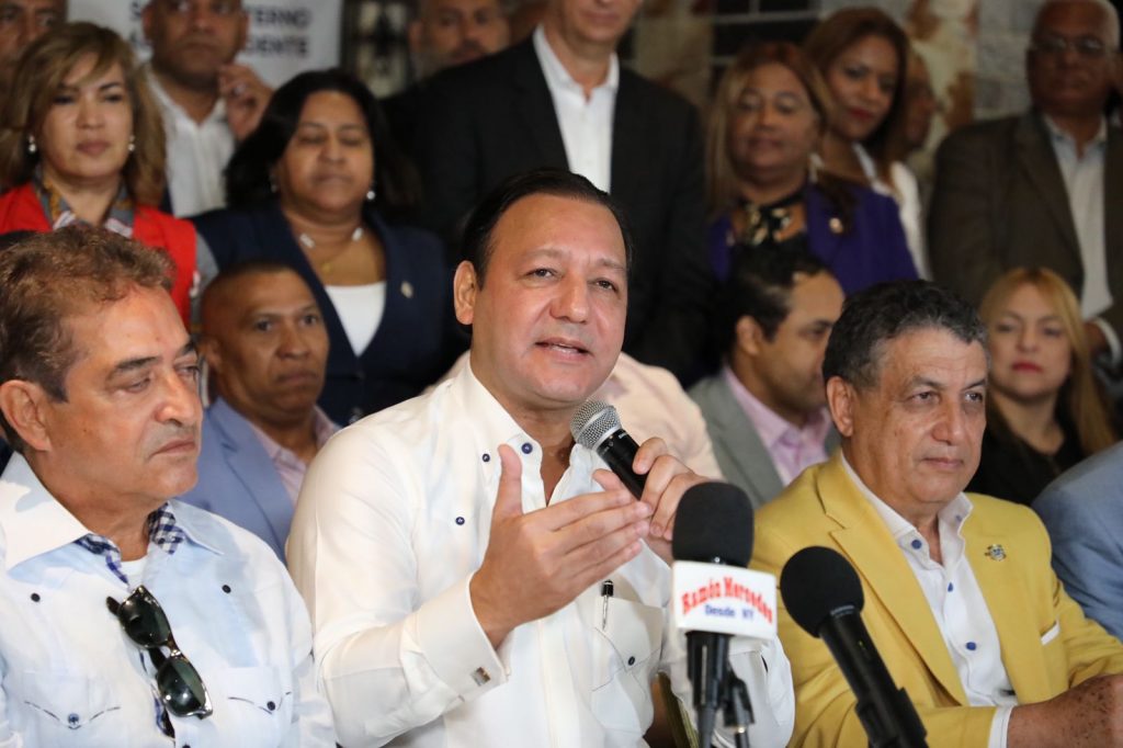 Abel Martínez resalta los aportes de la diáspora dominicana durante la pandemia del covid-19