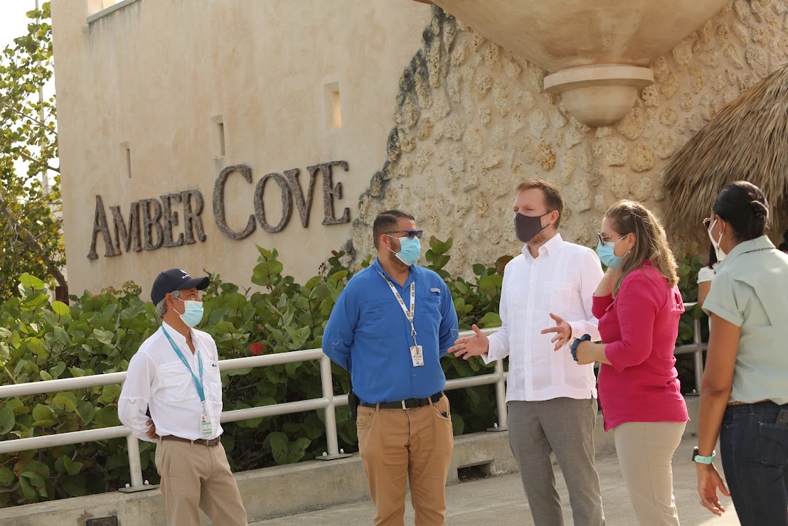 Encargado de Negocios de la Embajada de los Estados Unidos visita Puerto Plata
