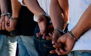 Tres personas detenidas por cometer hechos ilícitos en Santiago