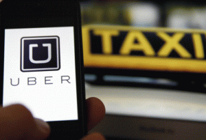 Proponen modificar Ley de Tránsito por conflictos entre taxistas y Uber