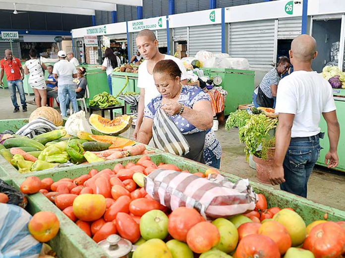 Quejas por altos precios de productos de canasta básica en San Juan