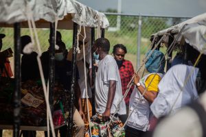 La ONU afirmó hoy que Estados Unidos está incumpliendo las normas internacionales con la expulsión masiva de los haitianos que en los últimos días cruzaron por miles la frontera desde México.